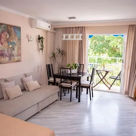 Piso Con Jardin Apartment Malaga Exterior photo